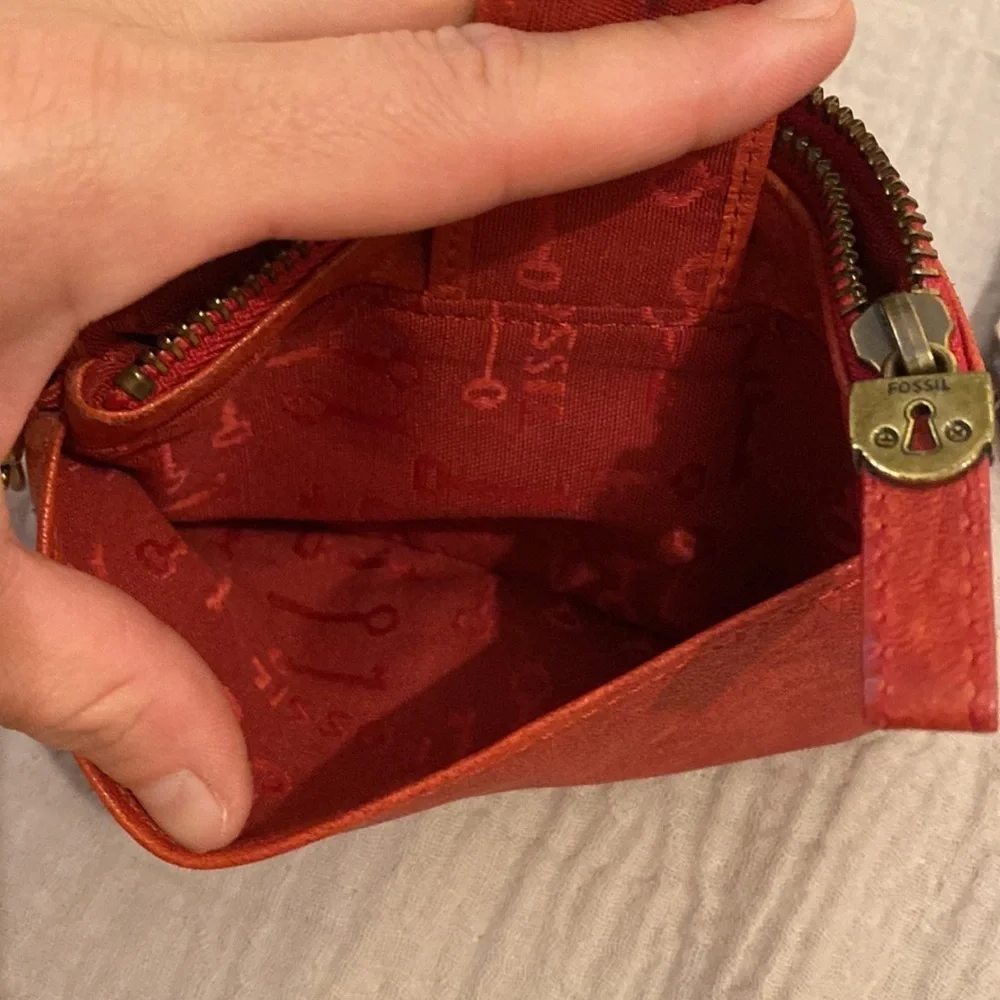 Fossil leather wristlet bag & pouch. Set 2 pieces